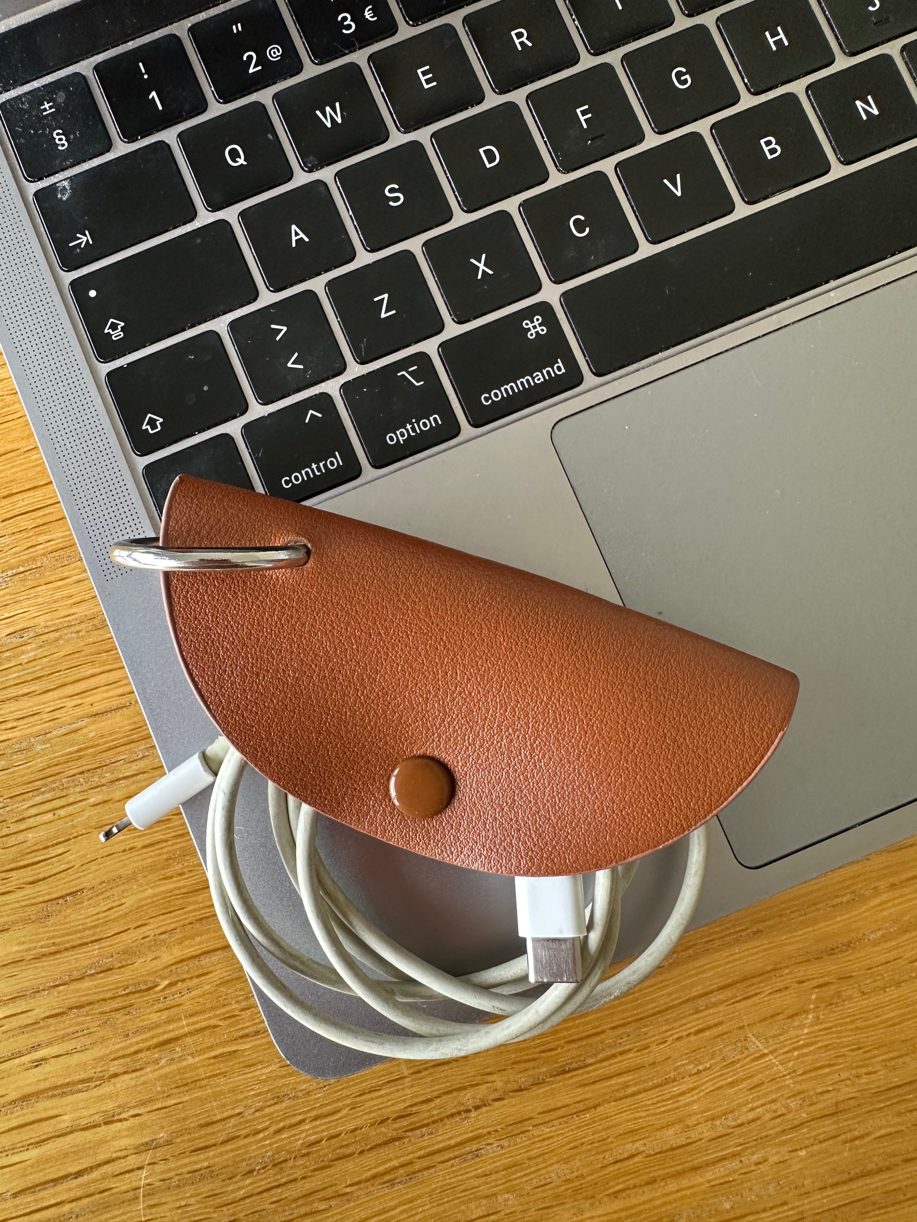 Organizador de fios | Cable Holder