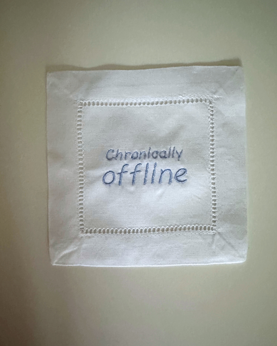 Guardanapo Cocktail Chronically Offline